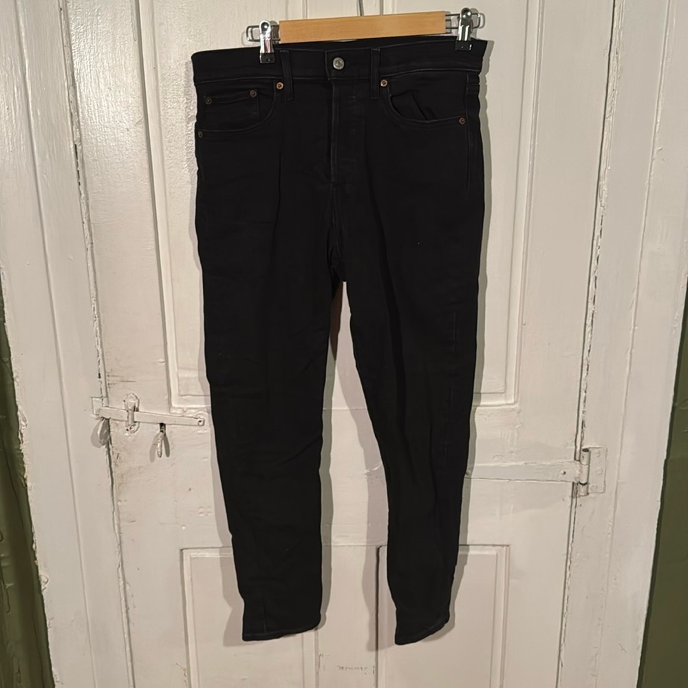Women’s Levi black jeans size 30